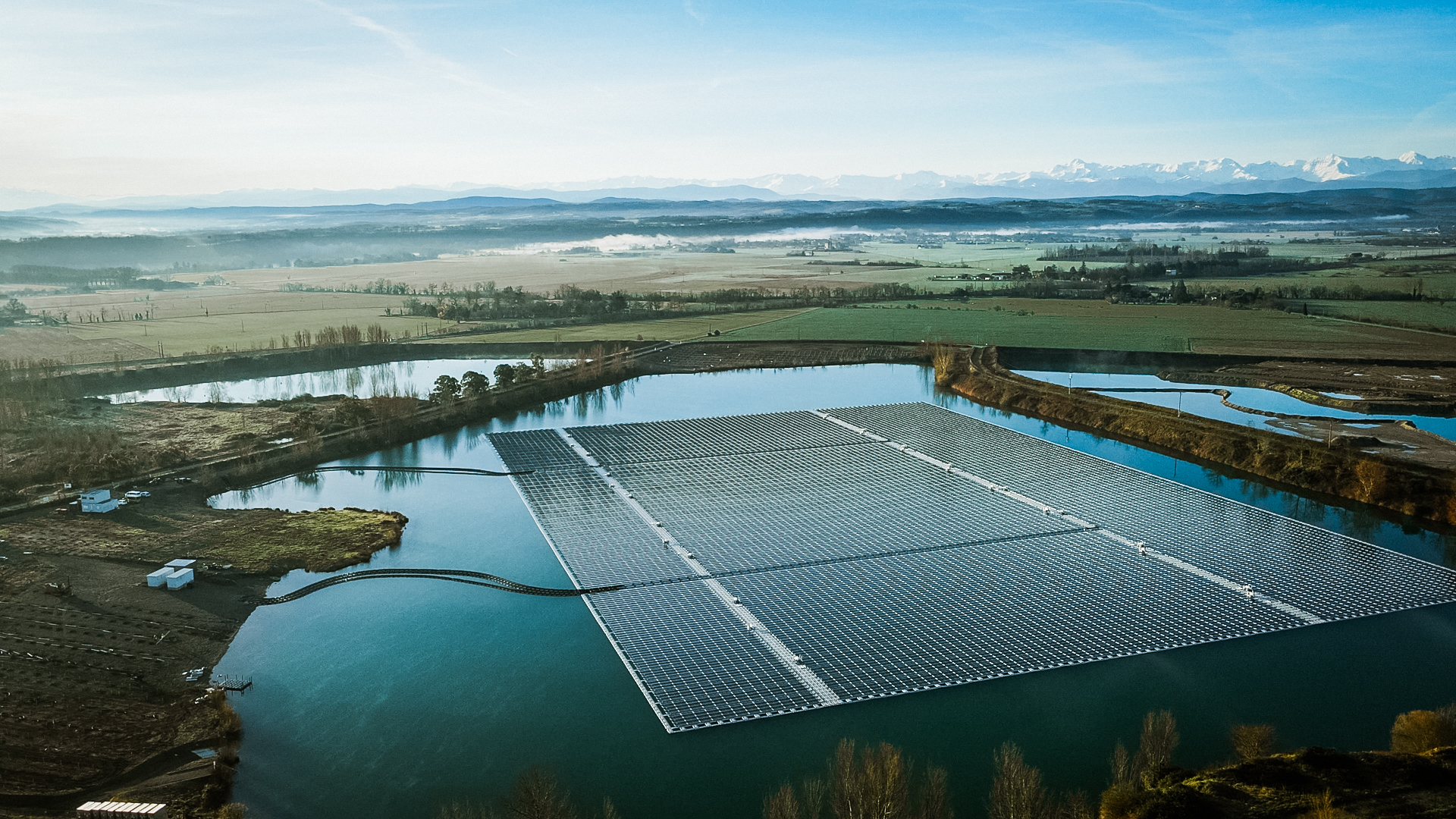 DERUSH DAY 4.00 01 06 08.Still014