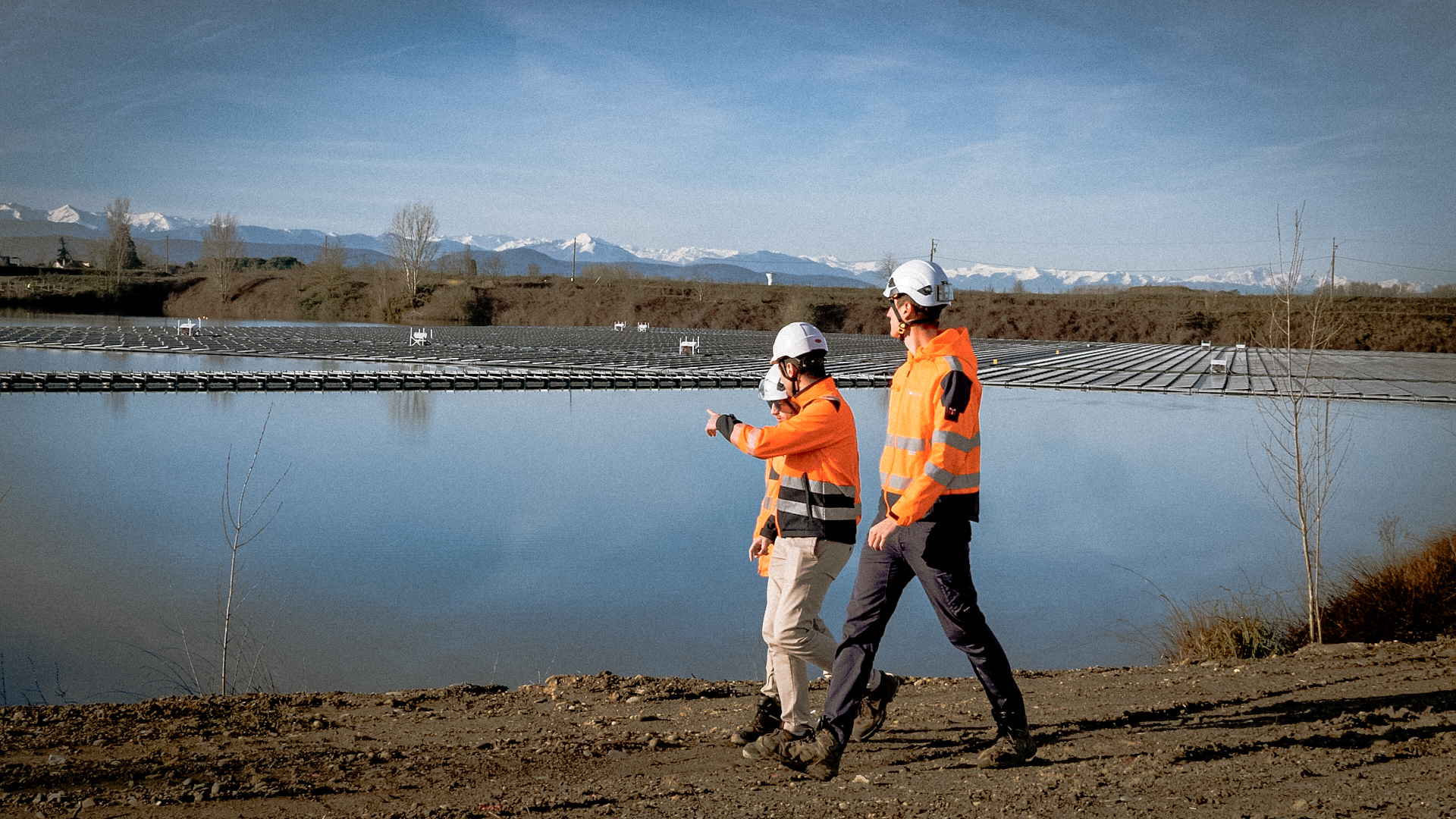 DERUSH DAY 4.00 07 53 01.Still008